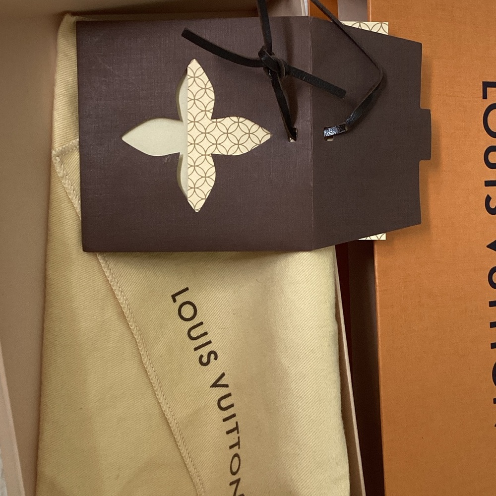 Louis Vuitton Orange Box with Beige Dust Bag and Brown Tags - Picture 2 of 5